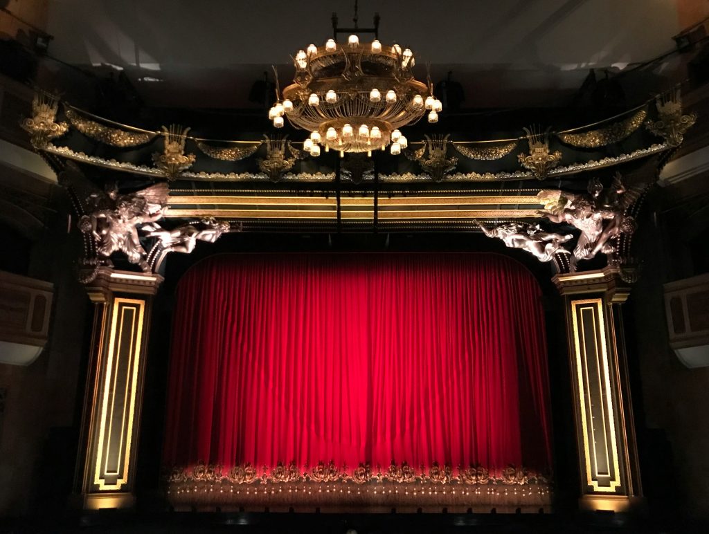 A theater like you'd find in NYC at Broadway