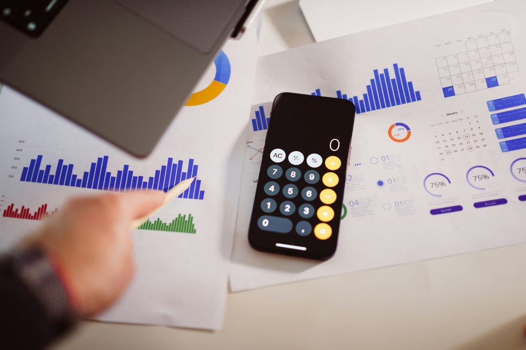 Revenue management and hotel rates for last minute hotel deals