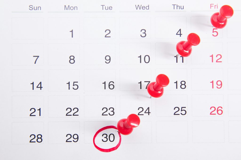 Calendar showing dates and weekdays for last minute hotel deals