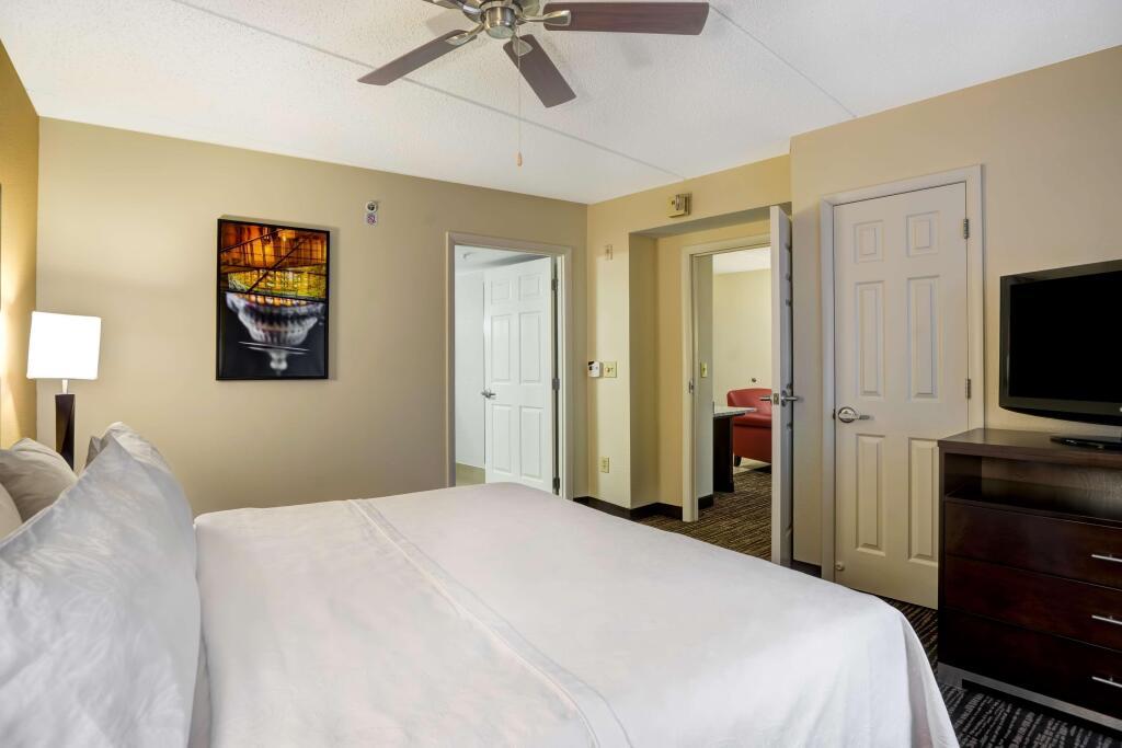 hotel image 16