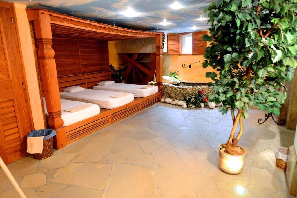hotel image 9