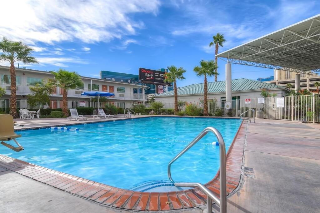 hotel image 10