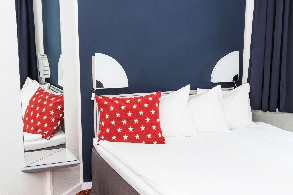 hotel image 10