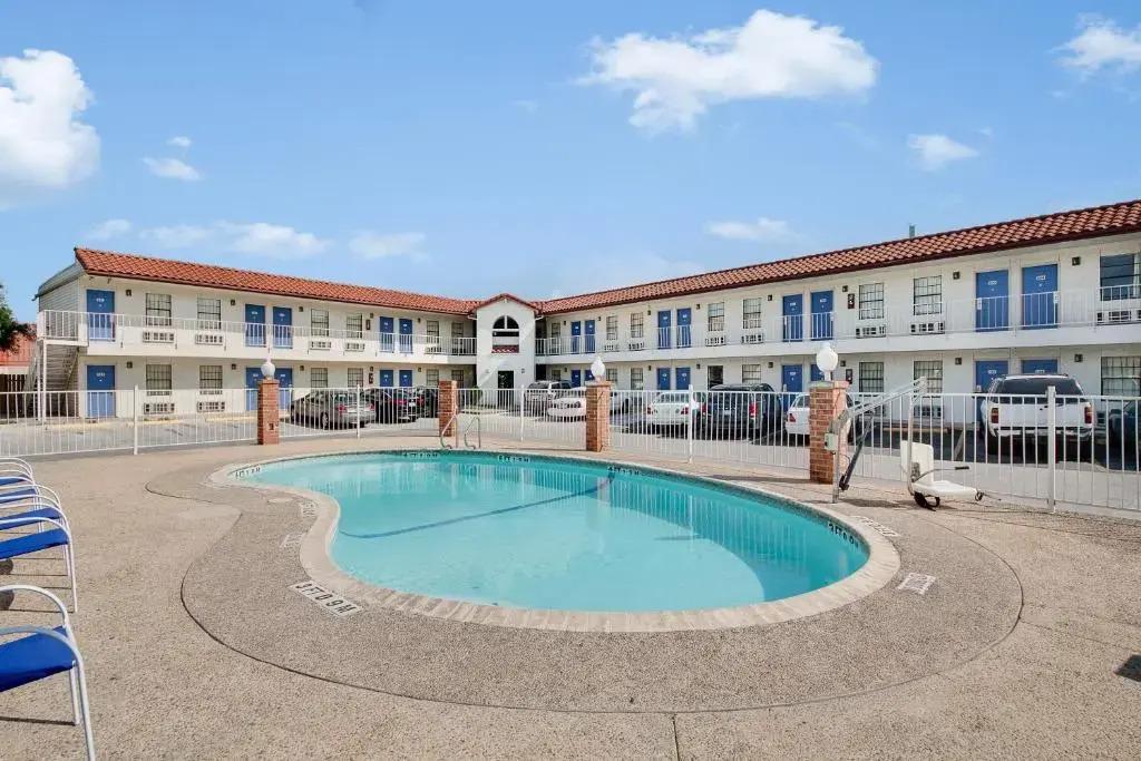 hotel image 16