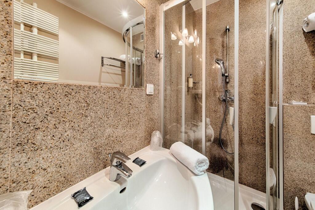 hotel image 9