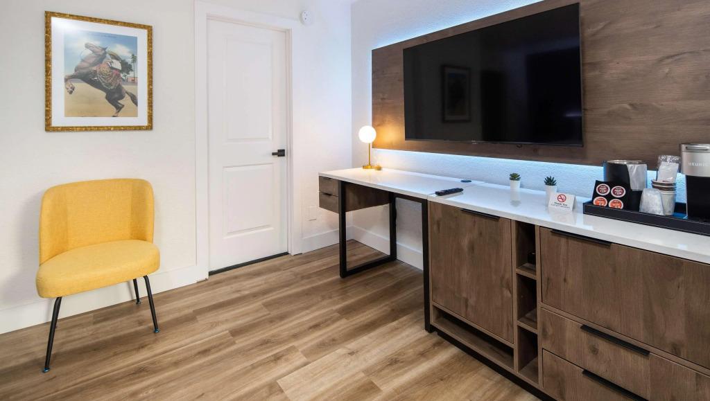 hotel image 11