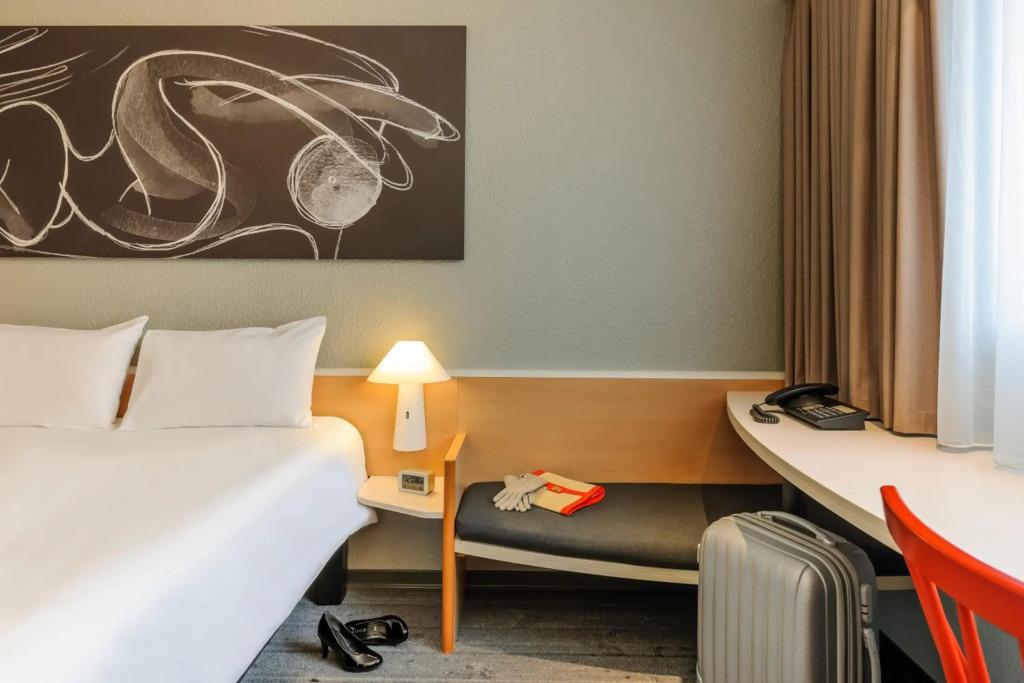 hotel image 16