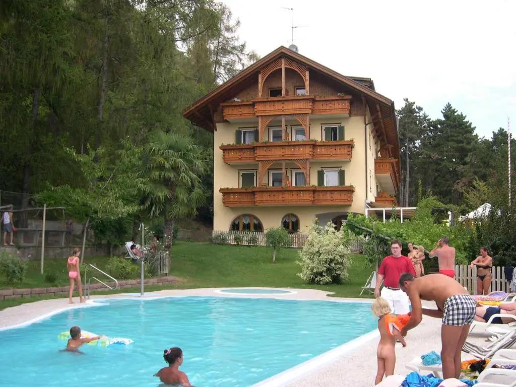 hotel image 9