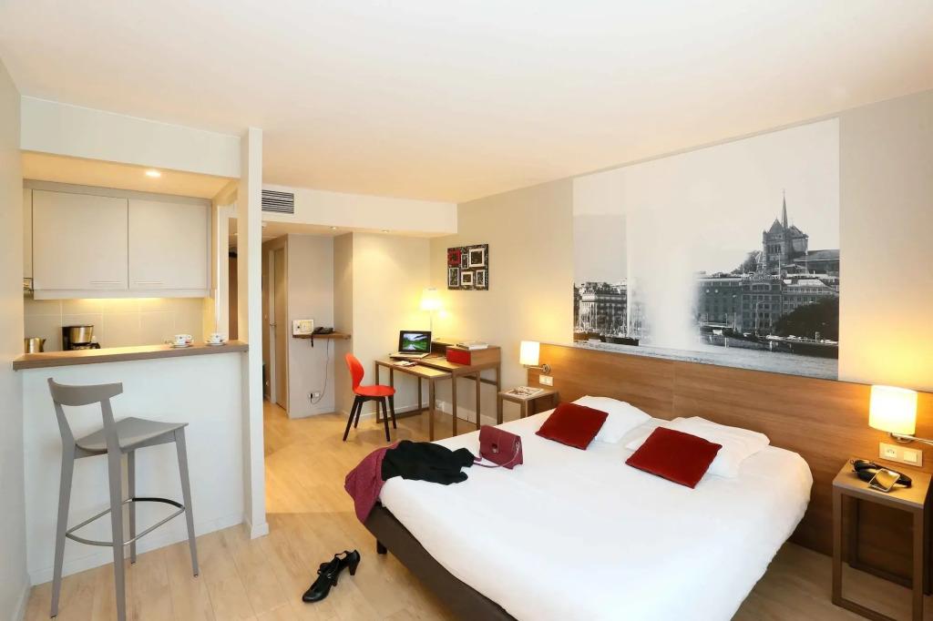 hotel image 36
