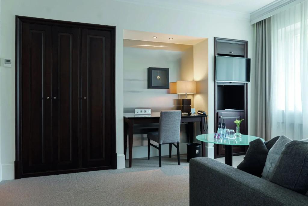hotel image 10