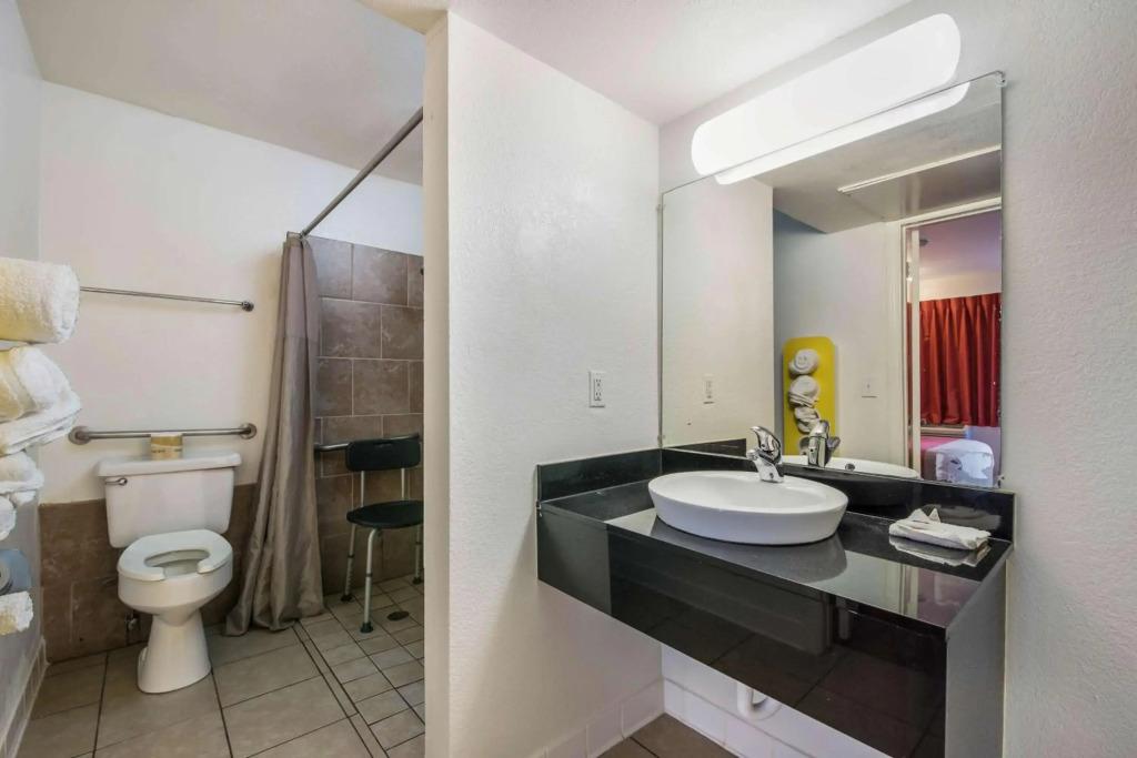 hotel image 8