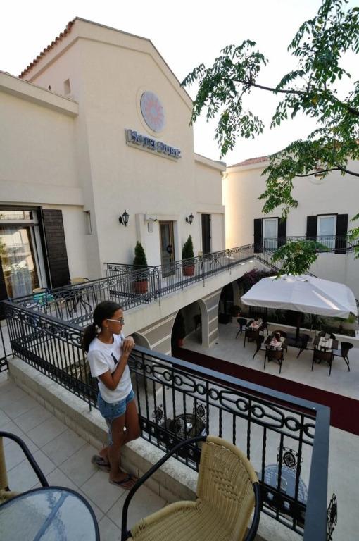 hotel image 8