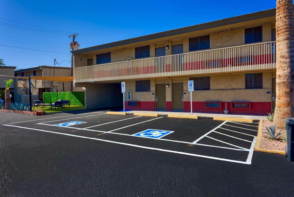 hotel image 16
