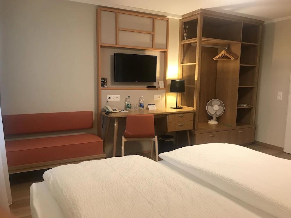 hotel image 9