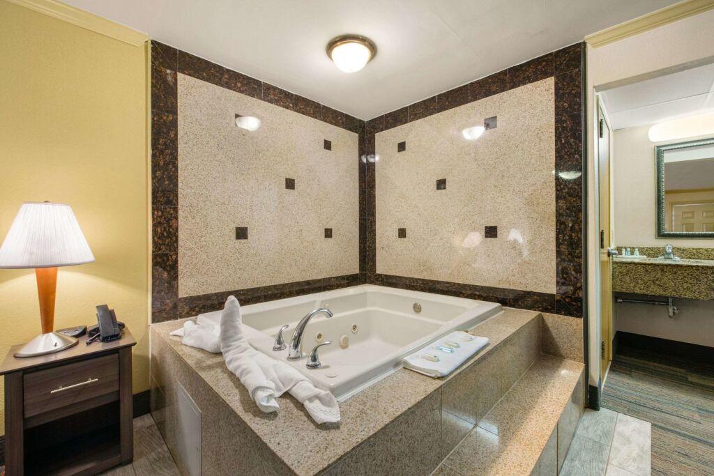 hotel image 10