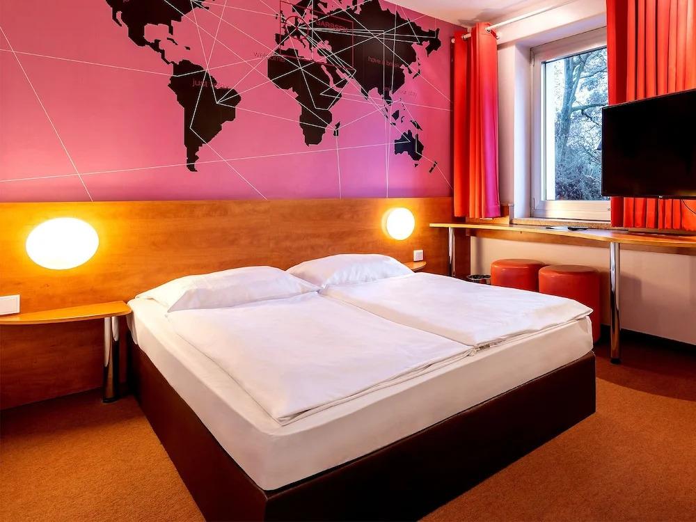 hotel image 13