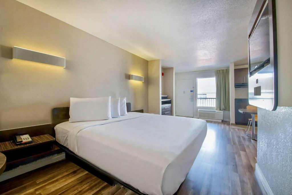 hotel image 16