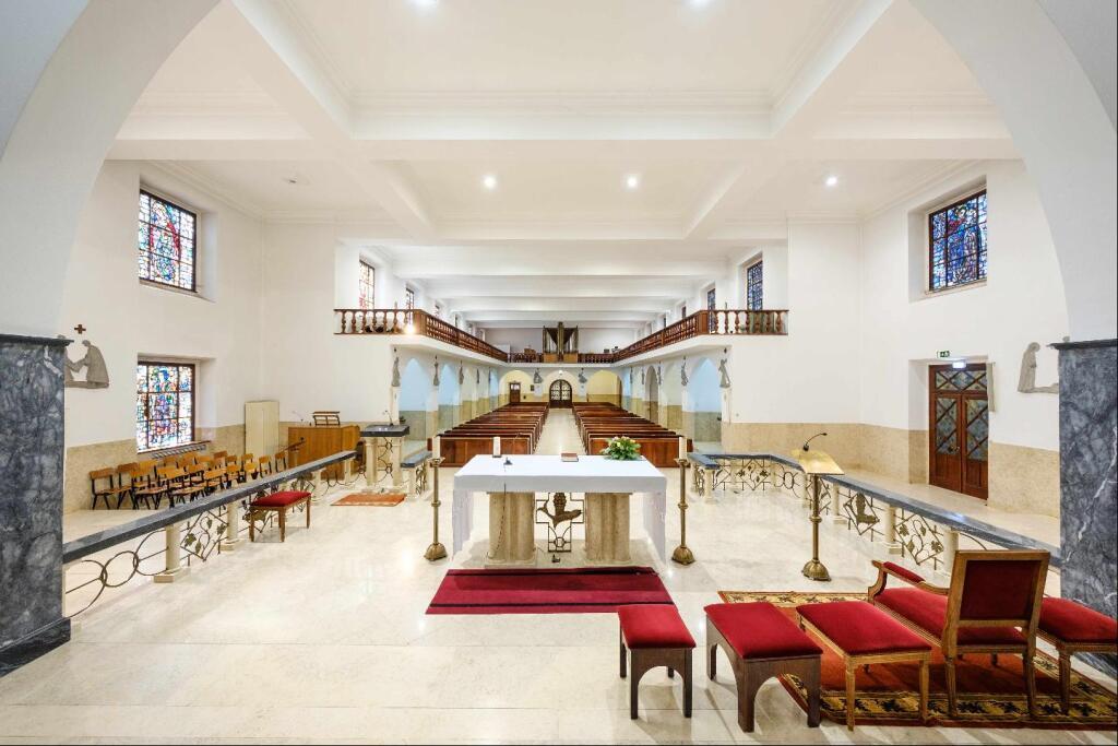 hotel image 8