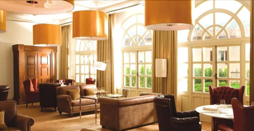 hotel image 12