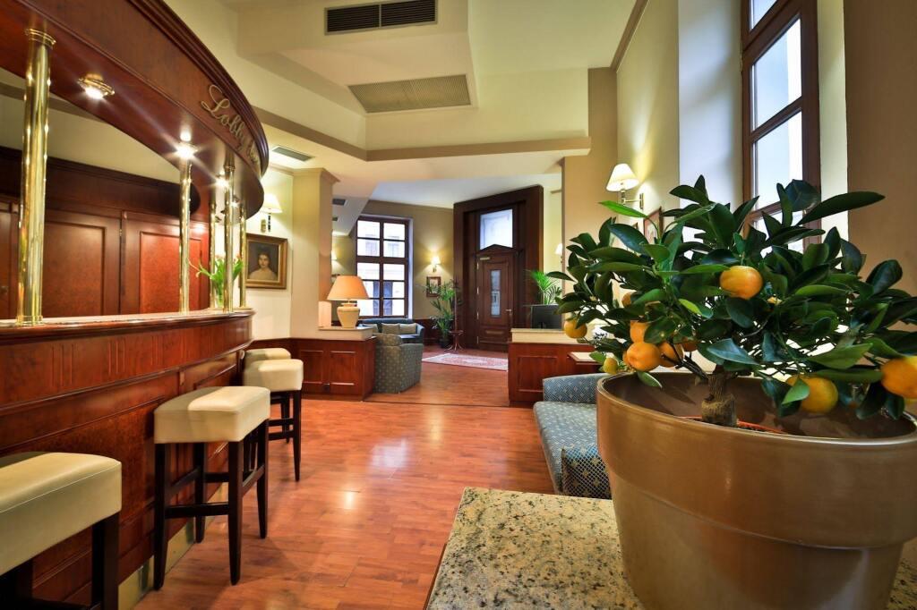 hotel image 10