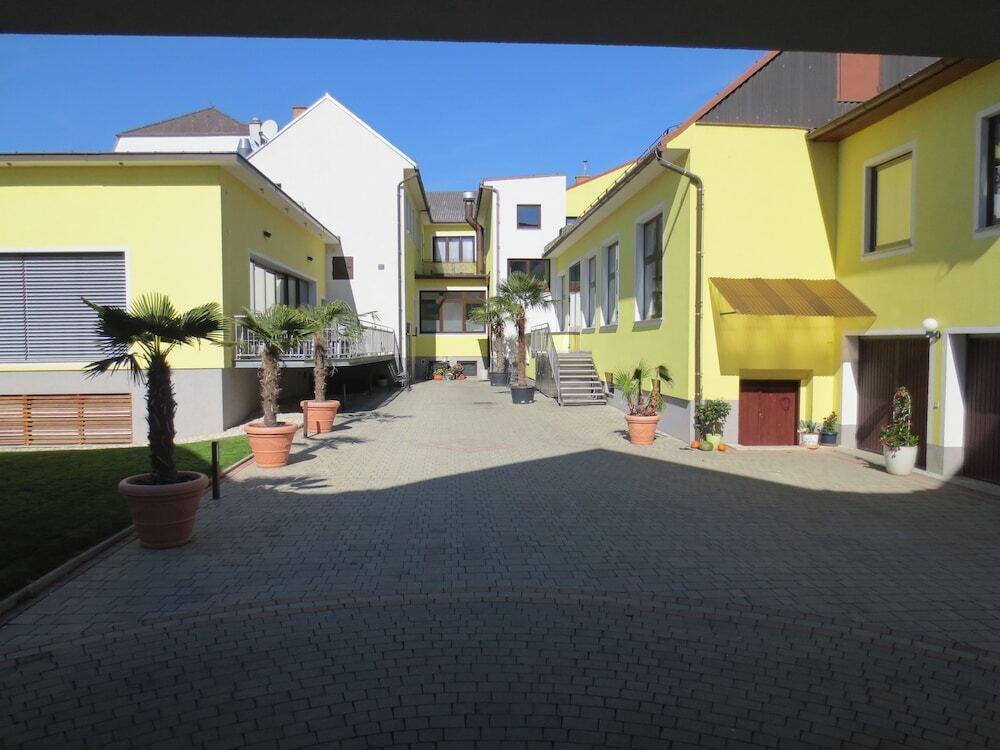 hotel image 28