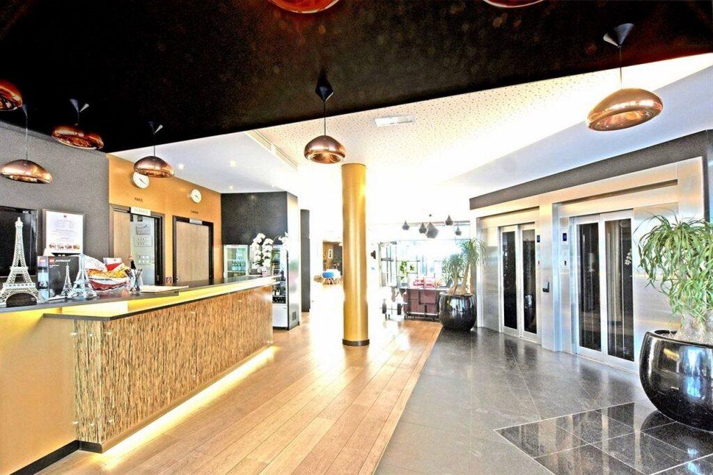 hotel image 9