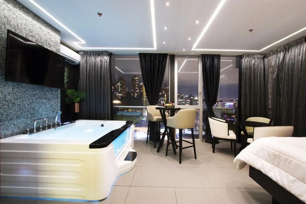 hotel image 23
