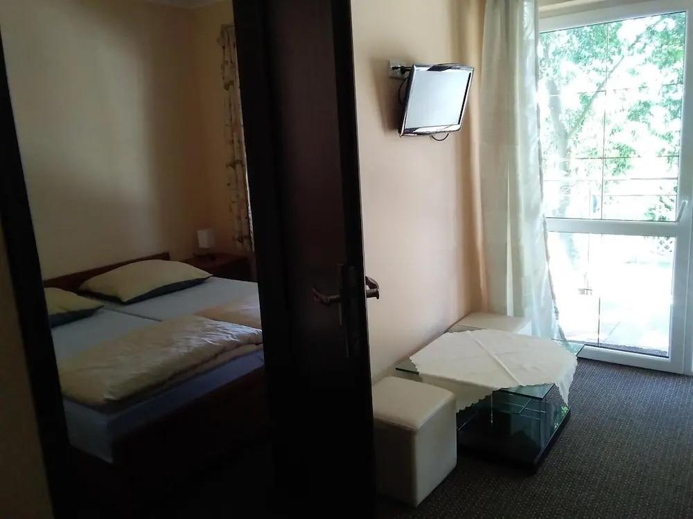 hotel image 13