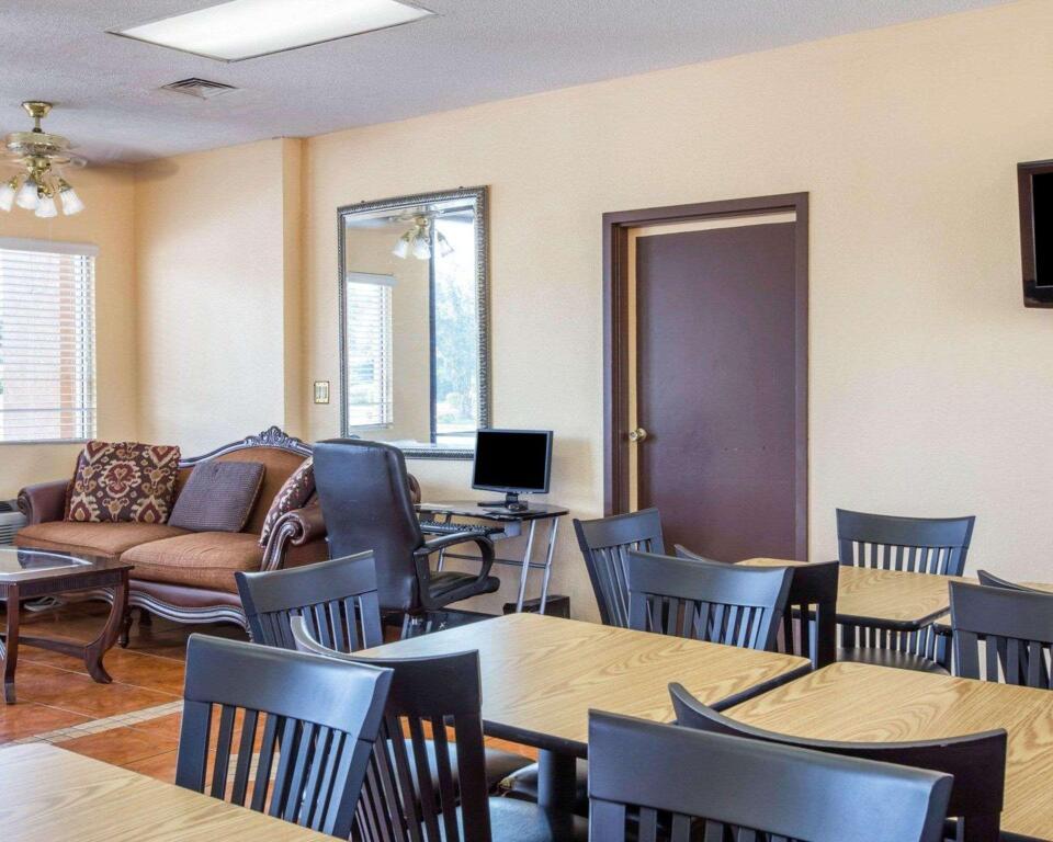 hotel image 10