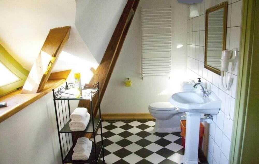 hotel image 9