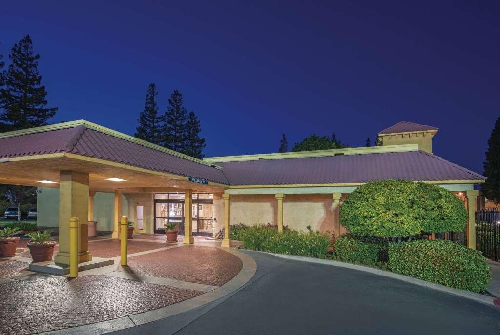 hotel image 9