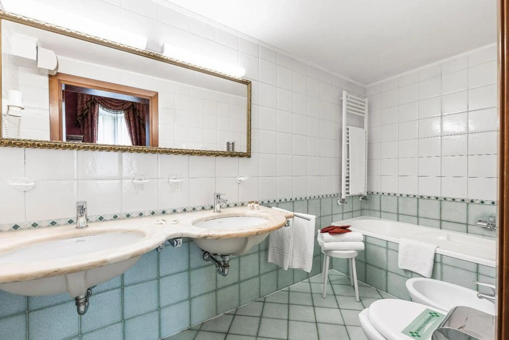 hotel image 12