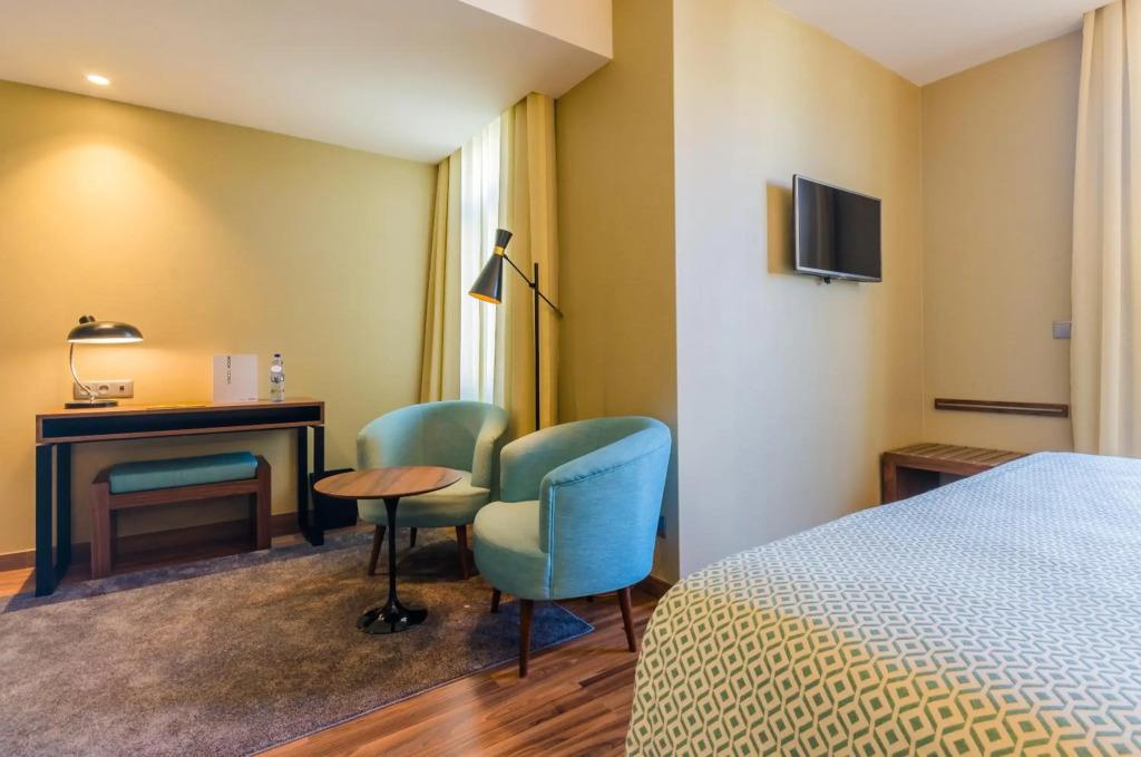 hotel image 10