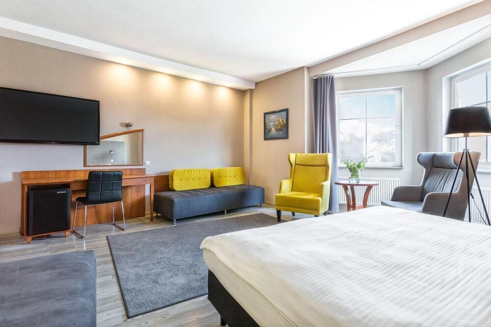 hotel image 16