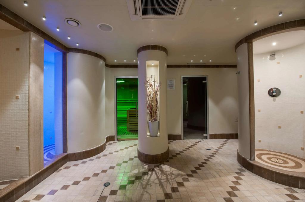 hotel image 12