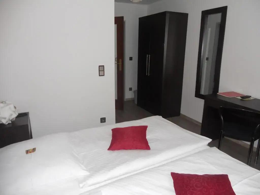 hotel image 13