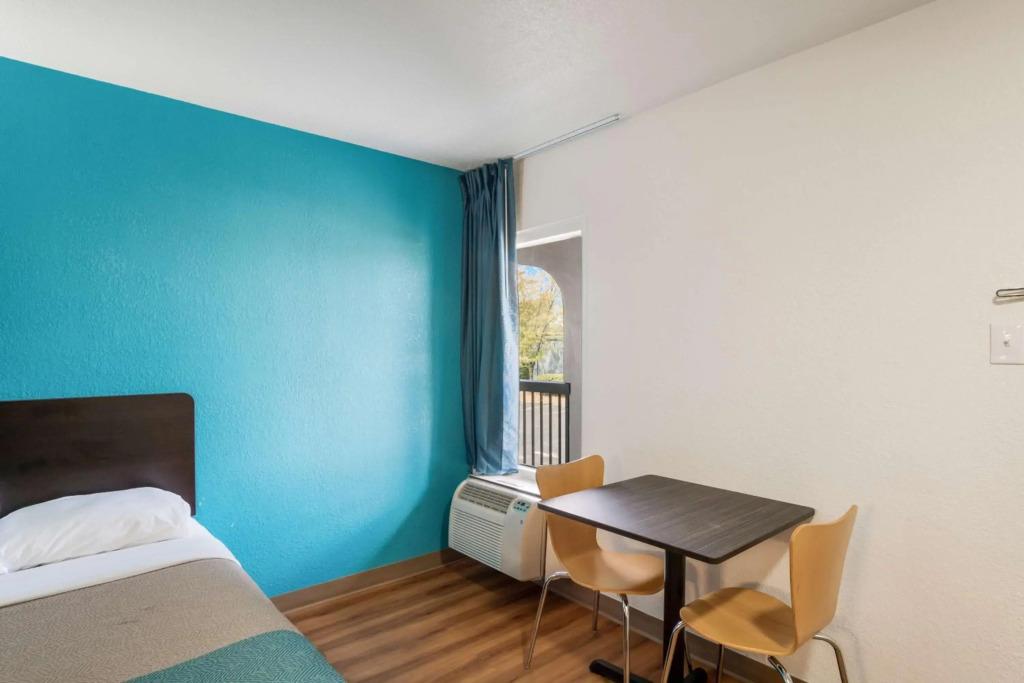 hotel image 16