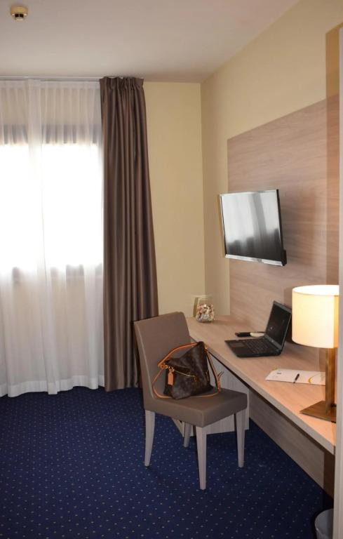 hotel image 8