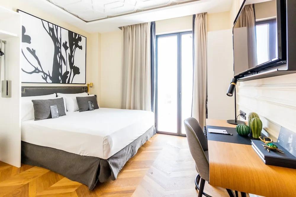 hotel image 9