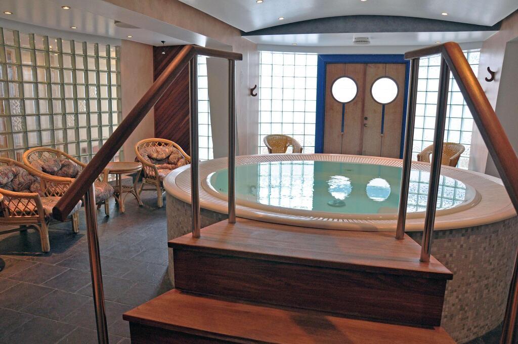 hotel image 8