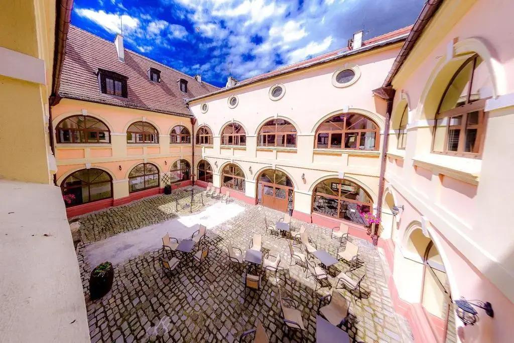 hotel image 10