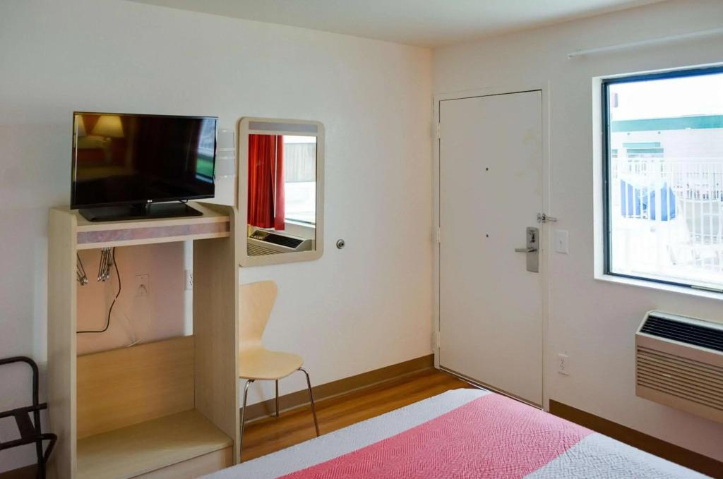 hotel image 10
