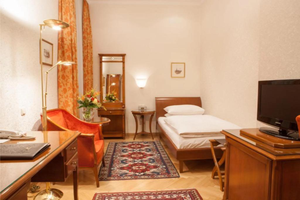hotel image 10