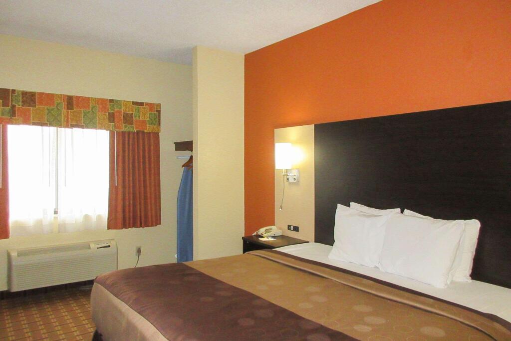hotel image 12