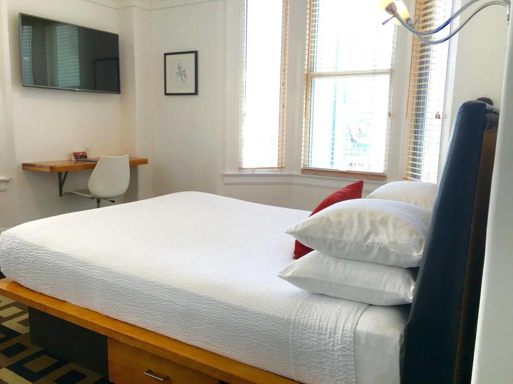hotel image 16