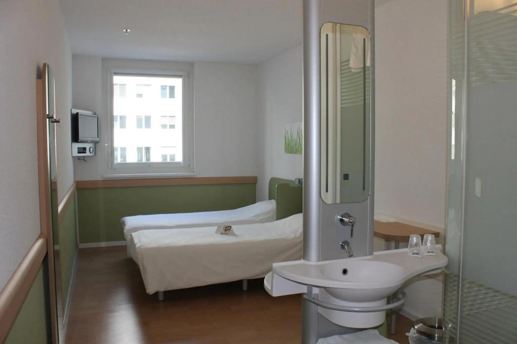 hotel image 16