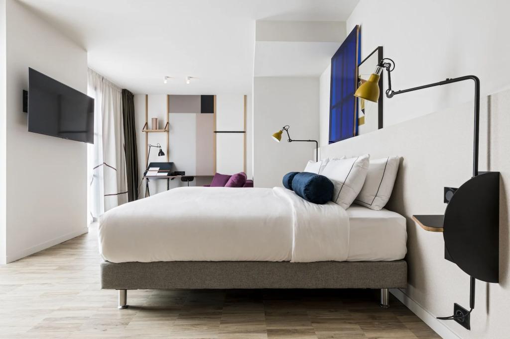hotel image 12