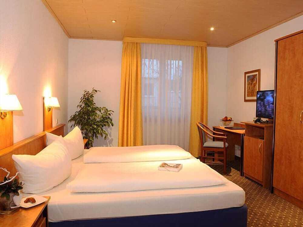 hotel image 10
