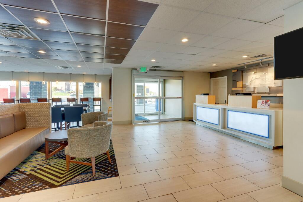 hotel image 16