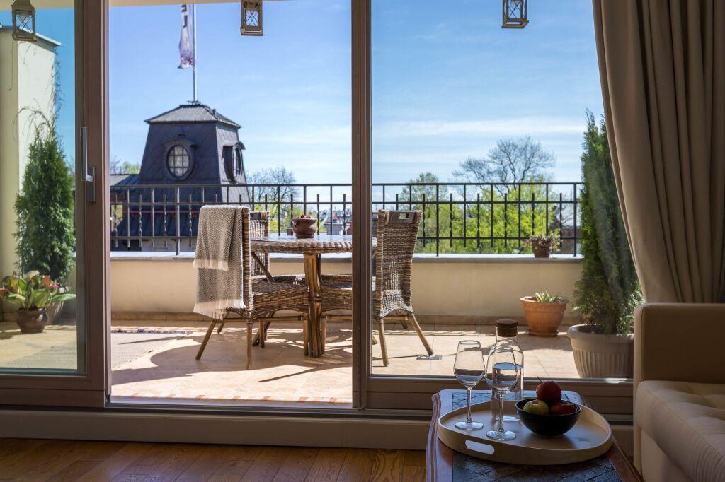 hotel image 10
